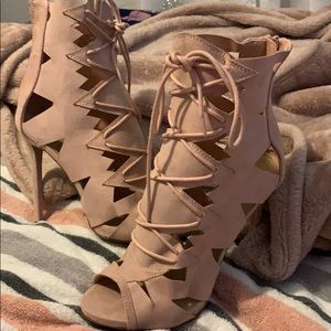 Rose pink heels! 8.5